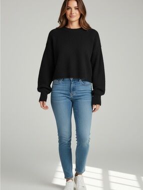 Women’s Wild Fable Crew Neck Black Cropped Sweater size M